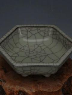 人気沸騰ブラドン 宋官窯六角筆洗 書道具 文房具 現代工芸品 美術品 置物 - メルカリ 工芸品