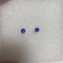 樹脂ピアス　９月誕生石　サファイア風　シンプル　一粒ピアス　おしゃれ　ブルー
