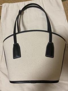 【極美品】FOLNUA バッグ ホワイト/ブラック