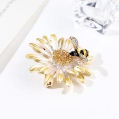 残り2点♡　ミツバチ　ブローチ　コサージュ　花　ワンポイント　ゴールド　蜂　上品