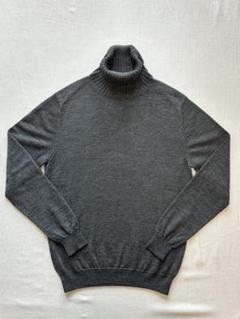美品 Cruciani クルチアーニ ニットセーター 薄手 ウール グレー 52 Cruciani (クルチアーニ) Silk Cashmere Turtle Neck Sweater