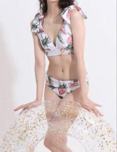 新品未使用　LAULEA ラウレア　3点セット　白　ピンク　花柄　ボタニカル柄 壁紙 クロス 花柄 桜 輸入壁紙 ローラアシュレイ 113388