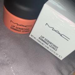 MAC リップスクラブシャス キャンディードネクター