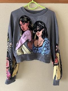 ZARA グラフィックプリント クロップドスウェット トレーナー ZARA グラフィックプリント クロップドスウェット トレーナー