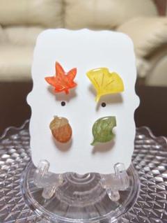 handmade ♡ リトルウッズ入りミニミニ香水瓶のピアス - メルカリ handmade ♡ リトルウッズ入りミニミニ香水瓶のピアス - メルカリ