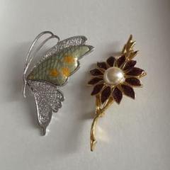 【vintage】多様なデザインのブローチセット　130点以上　まとめ売り 蝶と花のデザインのブローチセット - メルカリ