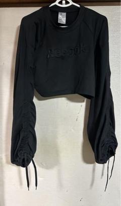 貴重　Reebok リーボック　クロップドボリュームスリーブスウェット 貴重Reebok リーボッククロップドボリュームスリーブスウェット