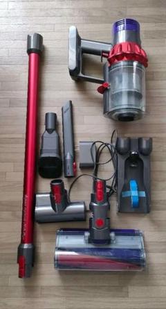Dyson V10 コードレス掃除機　ジャンク品 Dyson V10 掃除機 ジャンク品 スティッククリーナー - メルカリ