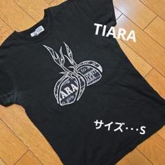 TIARA ティアラ レディースTシャツ 黒Tシャツ ギャルTシャツ S