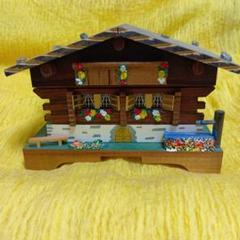オルゴール　スイス　山小屋　です。