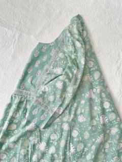 A33 Begum L パステルセージ花柄 ワンピ ハンドブロックプリント