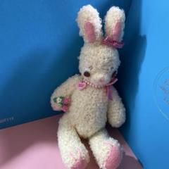 うさぎのぬいぐるみ　あみぐるみ　メゾピアノ