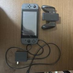 Nintendo Switch グレー 本体 充電器・ドック付きのサムネイル