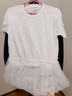 COMME des GARÇONS Girlフリル付きTシャツ ホワイト COMME DES GARCONS GIRL ホワイト Tシャツ チュール付き - メルカリ