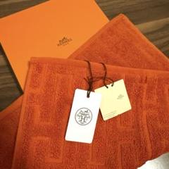 新品非売品HERMES オレンジ 大判バスタオル ロゴ入り 楽天市場】未使用品 HERMES エルメス タオル タグ付き Hロゴ