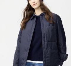 〈新品XL〉ユニクロ　アニヤ　パフテックシャツジャケット ネイビー UNIQLO アニヤコラボのパフテックシャツジャケット | 50代を