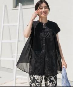 URBAN RESEARCH DOORS ボイルギャザーフレンチブラウス