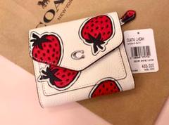 新品COACH ウィン スモール ウォレット・ストロベリー