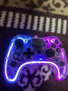 LEDライト付きクリアワイヤレスコントローラー