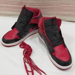 NIKE AIR JORDAN 1 MID レッド ブラック