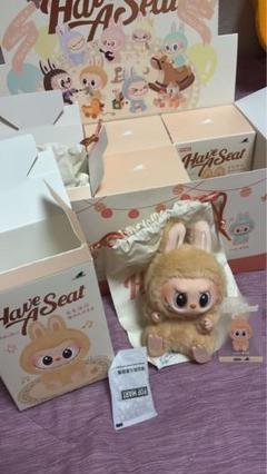 ラブブ ハブアシート へへ グレー Amazon | POP MART THE MONSTERS Have a Seat ぬいぐるみ