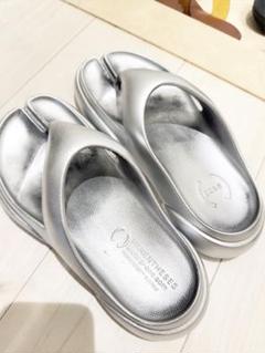 《PAES》 メタリックNEW FLIPFLOP タビサンダル