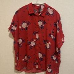 夏服　薄手　H & M 半袖シャツ　DIVIDED 花柄　レーヨン　レッド