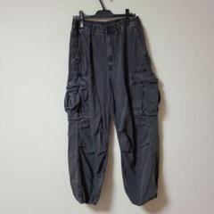 GU　ジーユー　デニムスーパーワイドカーゴパンツ　グレー　Mサイズのサムネイル