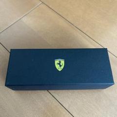 非売品フェラーリ×コーンズ ロゴ入り ワンプレート皿 ナフキン付き コーンズ 非売品フェラーリ×コーンズ ロゴ入り ワンプレート皿 ナフキン