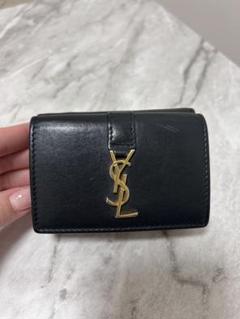 ⭐️極美品⭐️　サンローラン　YSLカサンドラ　クロコ型押し　三つ折り財布　黒 クーポン】SAINT LAURENT サンローラン クロコ 型押し 三つ折り