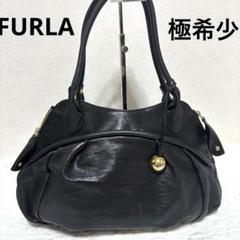 極希少】フルラ ハンドバッグ チャーム ロゴ型押し レザー 黒