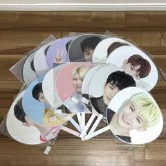 ■SEVENTEEN■『BE THE SUN』うちわ：ウジ　セブチ 2025年最新】ウジ うちわ be the sunの人気アイテム - メルカリ