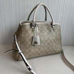 COACH トートバッグ　ショルダーバッグ　シグネチャー PVCレザーのサムネイル
