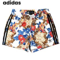 【送料無料】adidas originals ｆarm 人気　花柄　ショートパンツ　M～L adidas（アディダス）の「【adidas Originals by The Farm