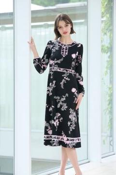 LEONARDレオナール ＊ シルク切替 ロングワンピース Aライン 半袖 花柄 LEONARD（ひざ丈ワンピース）のフリマアイテム一覧