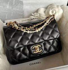 パール×チェーン♡【CHANEL】ミニ フラップ バッグ パールチェーンが上品♪【CHANEL】25P ミニ フラップバッグ