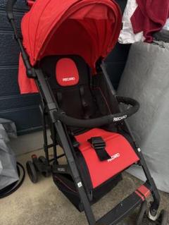 ニノ購入ブランドバギー。RECARO 伝統の赤！コンパクトに折りたたみ ニノ購入ブランドバギー。RECARO 伝統の赤！コンパクトに折りたたみ