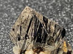 ザギ水晶　ザキ鉱山　ザギマウンテンクォーツ　8.5gラルビカイト入り