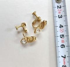 ハートクリスタル小さな控えめイヤリング