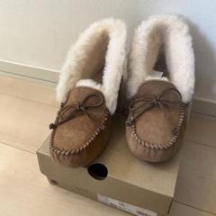2025年最新】ugg モカシン アレーナの人気アイテム - メルカリ