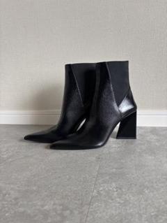 ✨新品未使用❣️ZARA ザラ ショートブーツ スタッズ ヒール