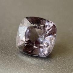パープルスピネル ルース 0.67ct ミャンマー産 クッションカット 天然石