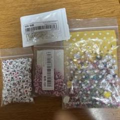 ビーズとチャームのセット