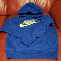 NIKE　パーカー　レディース