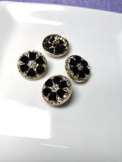 お値下げ！高級感ブラックフラワーボタン 20mm 花柄ビジューボタン 4個セット