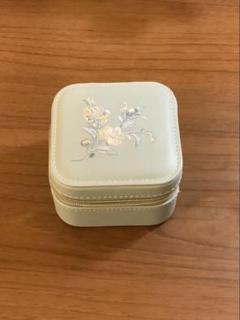 エンブロイダリーフラワー トラベルジュエリーボックス S ブルー