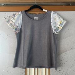 Hamble 花柄フリル袖 グレー Tシャツ