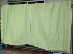 美品　グリーン　無地　カーテン　丈約200×幅約140？　爽やか