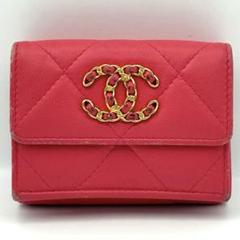 シャネル 19シリーズ ラムスキン スモール フラップ ウォレット 折り財布