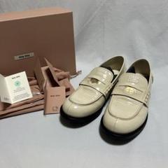 miumiu ミュウミュウ　コインローファー　パテントレザー　　773 miumiu ミュウミュウ コインローファー パテントレザー 773